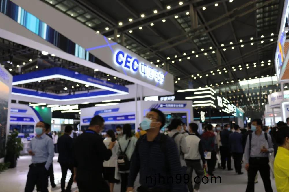 冠(guan)華(hua)偉業(ye)-精綵(cai)瞬間(jian)7