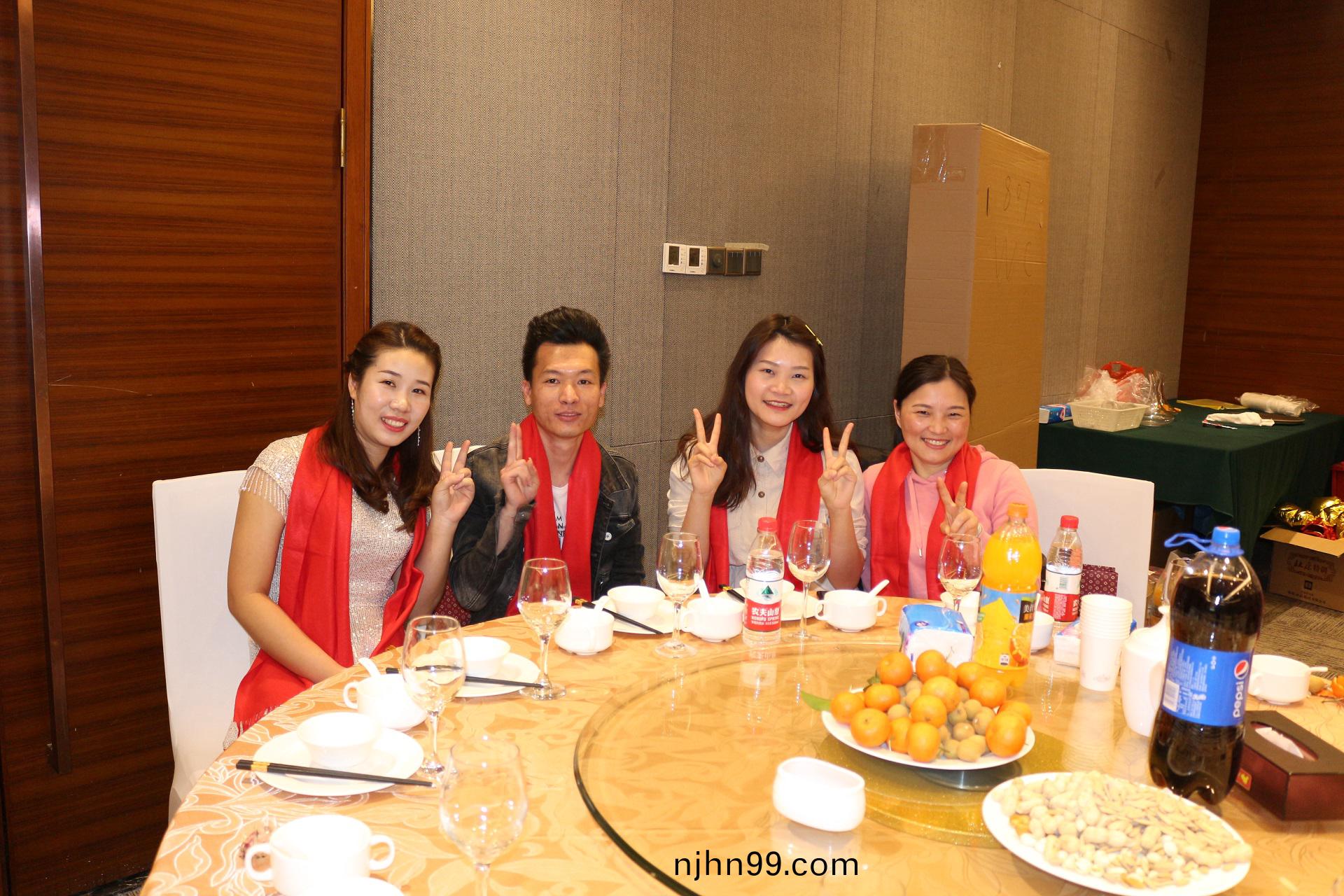 冠(guan)華偉業-現(xian)場(chang)集錦