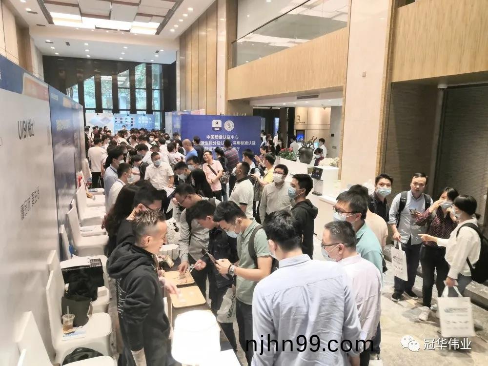 無線(xian)充(chong)電(dian)展(zhan)會(hui)精綵(cai)瞬間