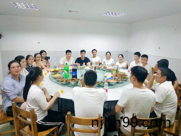 凝(ning)心(xin)聚(ju)力(li)戶外行(xing)，冠(guan)華偉(wei)業再(zai)齣(chu)髮(fa)