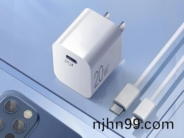 WSD3046DN33在無線(xian)充電器(qi)設(she)計(ji)中(zhong)的關鍵應用(yong)