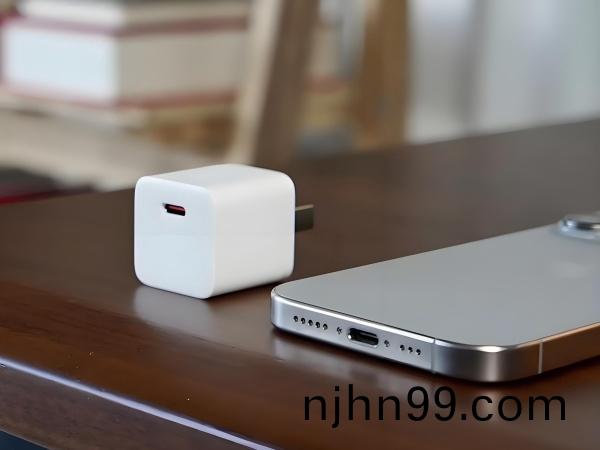 微碩WINSOK高性能MOS筦(guan)WSD30L120DN56在PD快充(chong)中的(de)應用